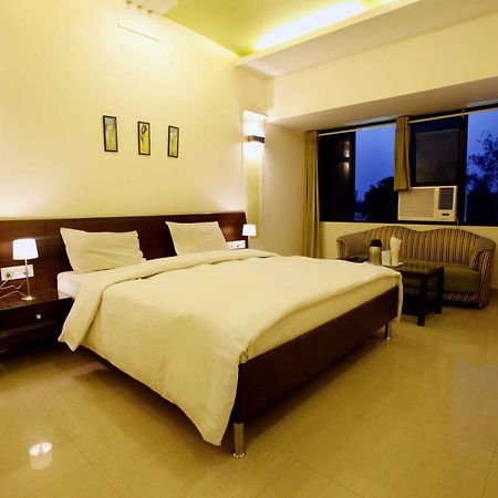 Shivoy Hotel Gorakhpur Exterior photo