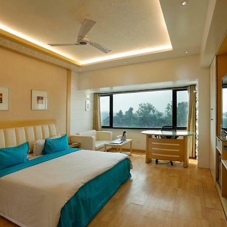 Shivoy Hotel Gorakhpur Exterior photo
