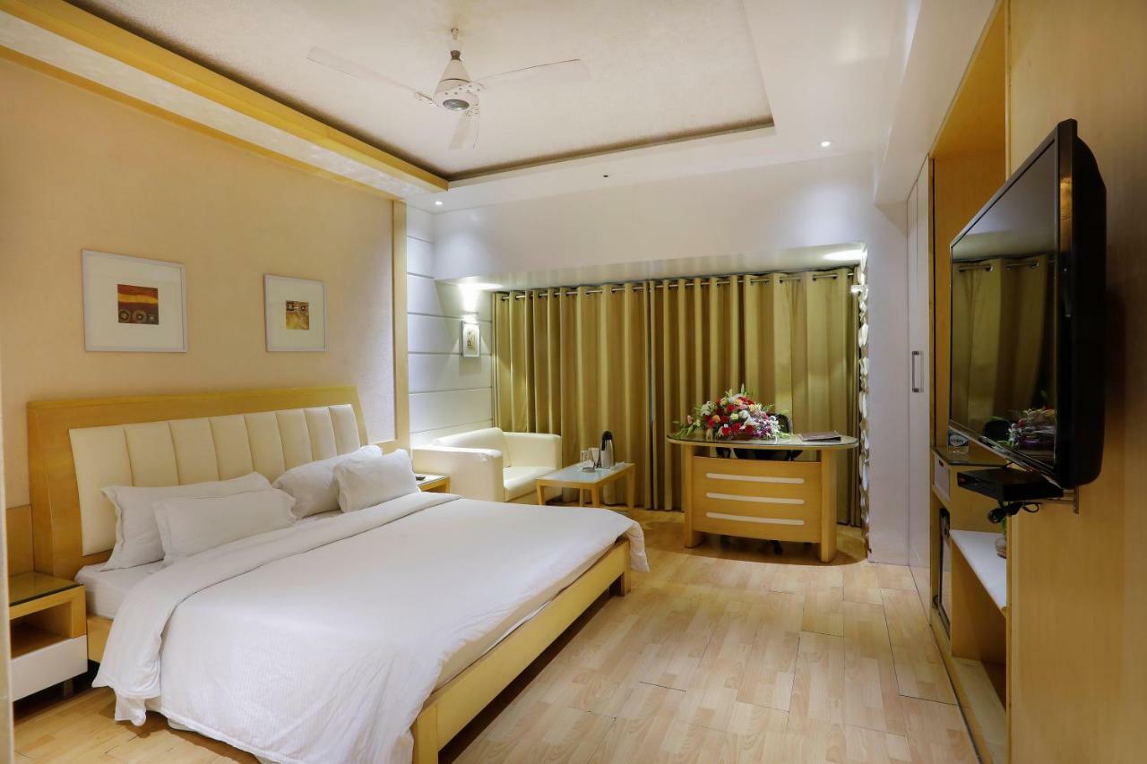 Shivoy Hotel Gorakhpur Exterior photo