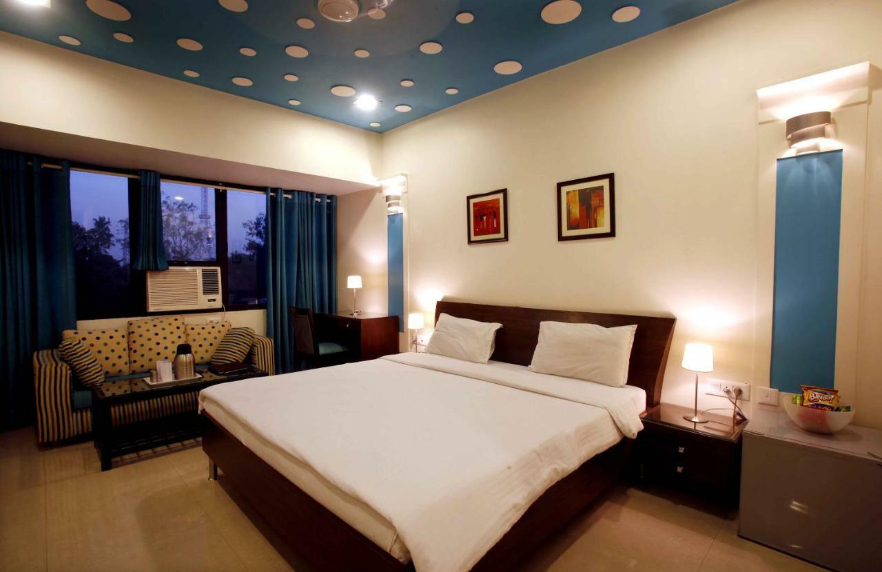 Shivoy Hotel Gorakhpur Exterior photo