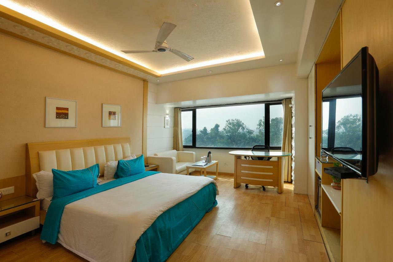 Shivoy Hotel Gorakhpur Exterior photo